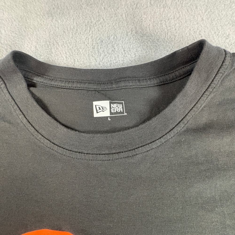 New Era Denver Broncos Mens Large Black Graphic T-Shirt NFL Football Cotton Tee - Picture 6 of 9